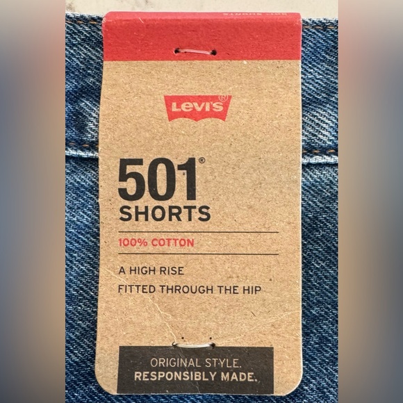 Levi’s Original 501 Denim Women's Shorts. Size 26. Color Fargo short. New w/ tag - Picture 12 of 13